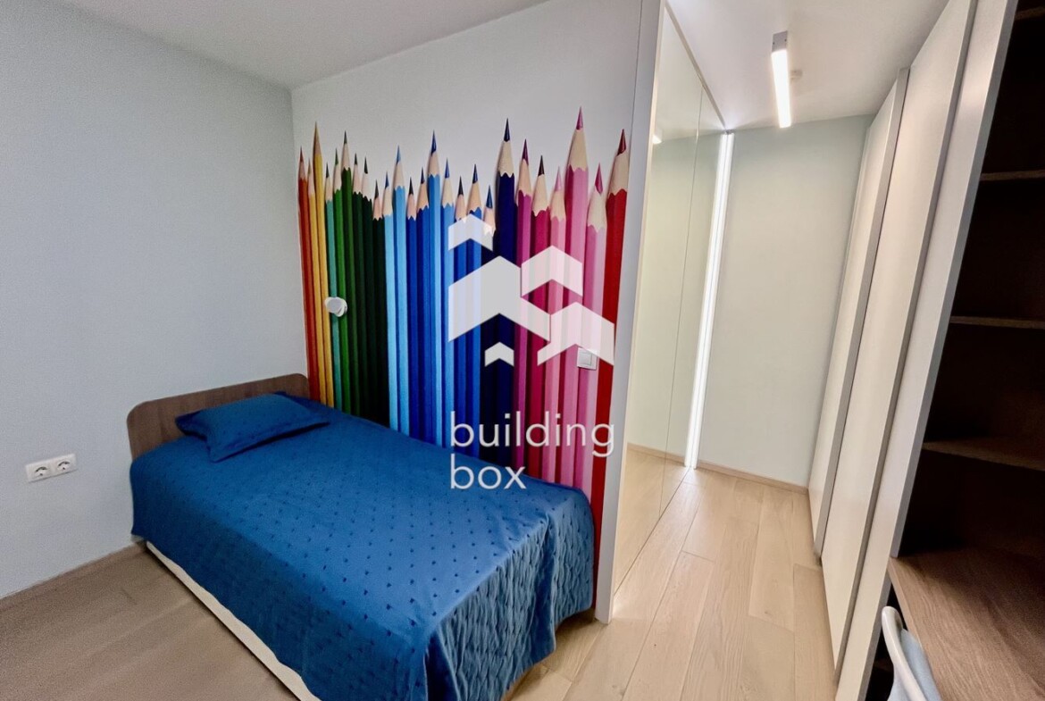 Тристаен, модерно обзаведен апартамент в престижна сграда на ул. Нишава - 0