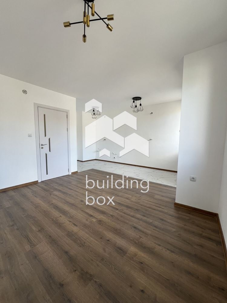 Просторен и светъл тристаен апартамент - гр. Сандански - 0