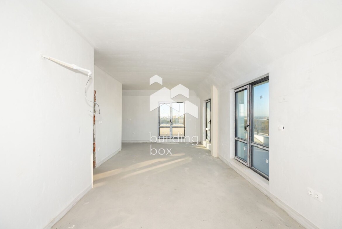 Четиристаен мансарден апартамент в кв. "Христо Смирненски" - 0