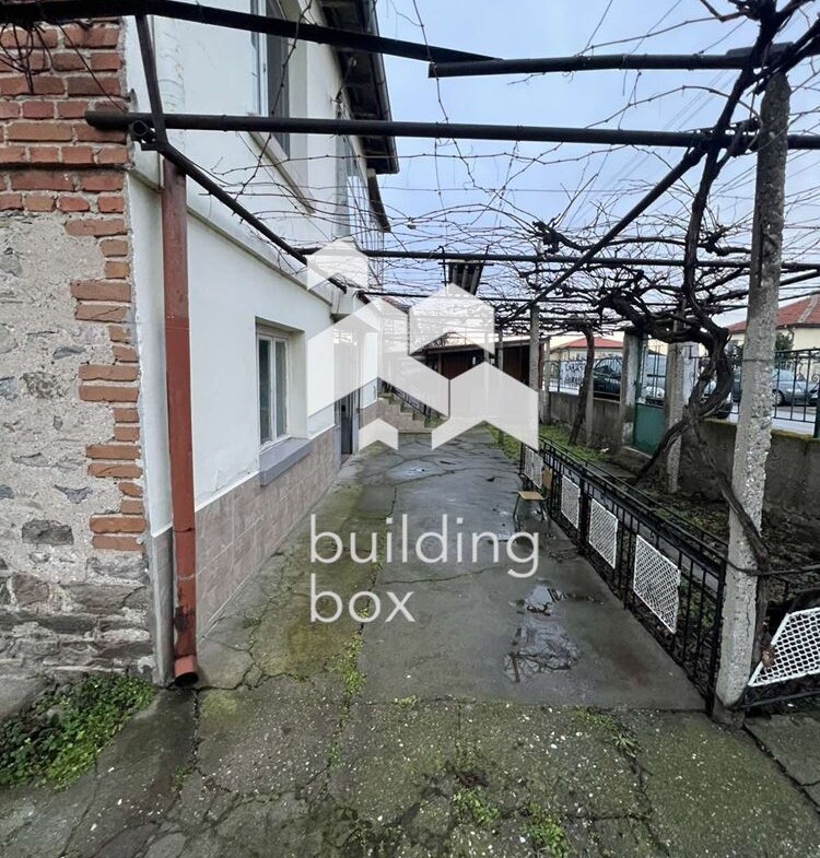 Къща в село Караджово - 0