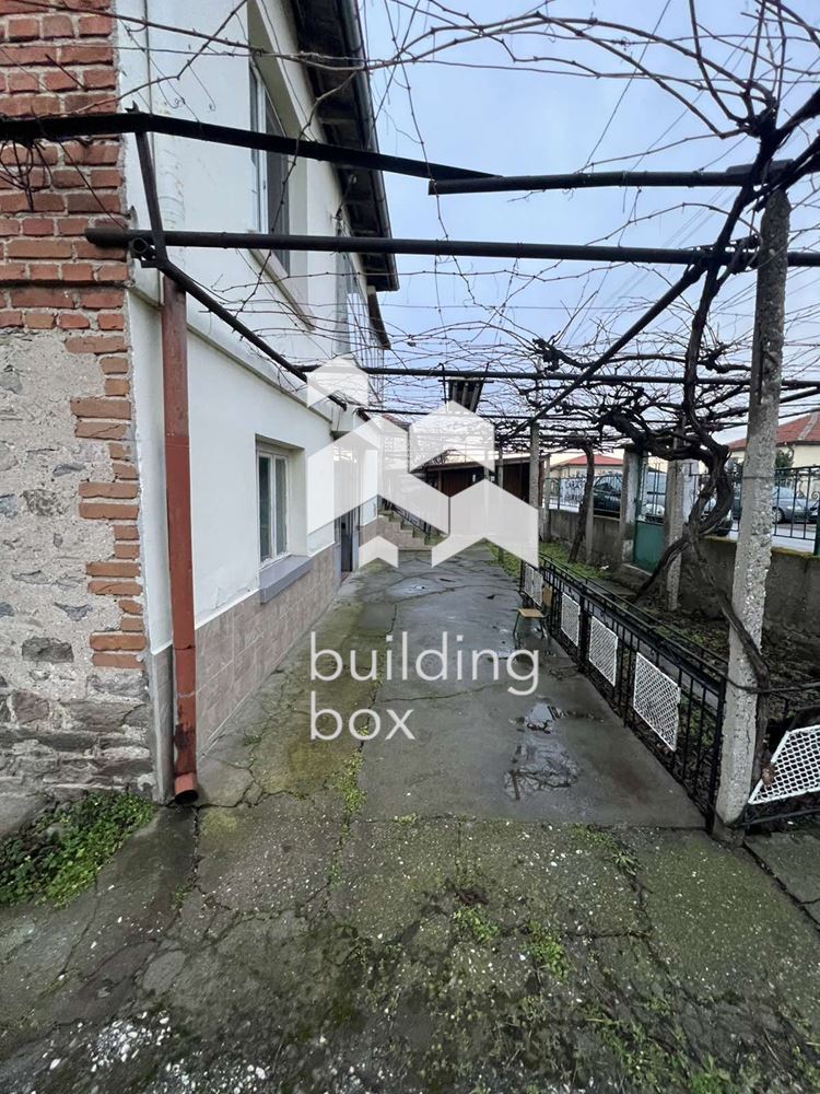 Къща в село Караджово - 0