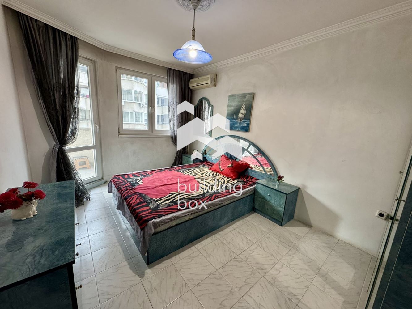 Двустаен апартамент точно до Парадайс мол - 0