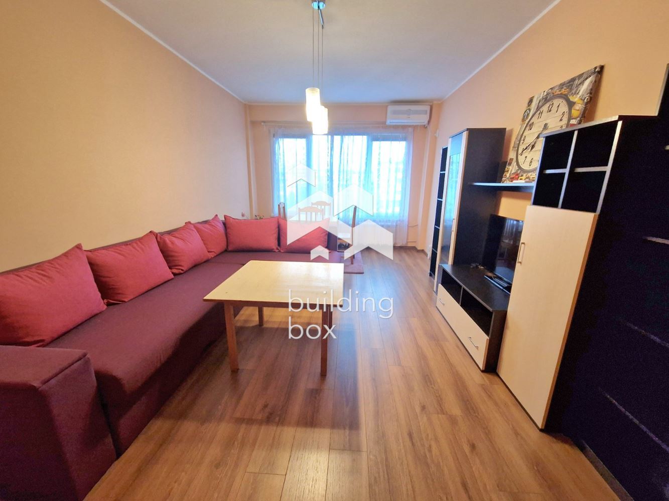 Просторен двустаен апартамент в Младост 1