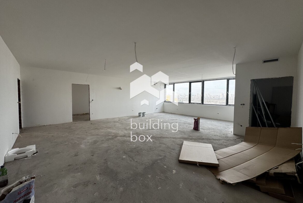 171м2 Тристаен апартамент в кв. Дружба 1 за 307 000 Е - 0