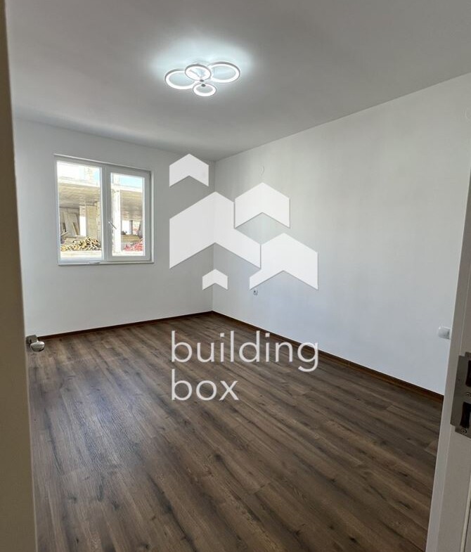 Просторен и светъл тристаен апартамент - гр. Сандански - 0