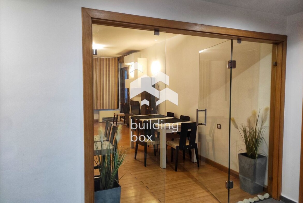 Просторен двустаен апартамент в комплекс "Силвър Сити" до Парадайс Център - 0