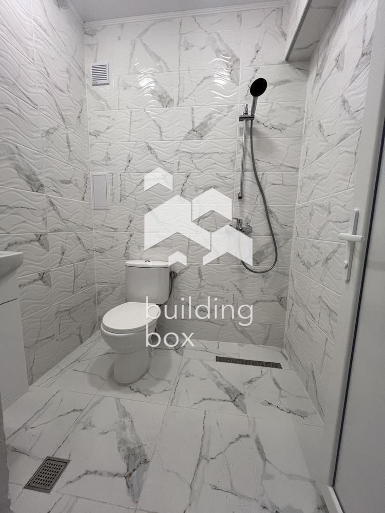 Двустаен апартамент под наем - 0