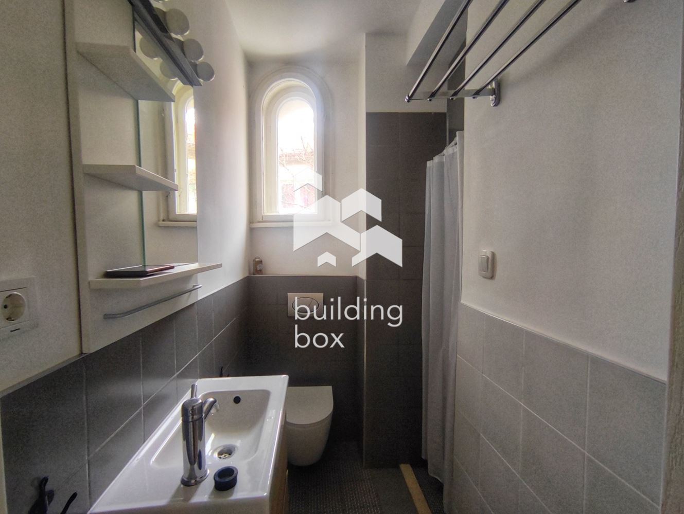 Тристаен апартамент в най-живописната част на кв.Лозенец - 0