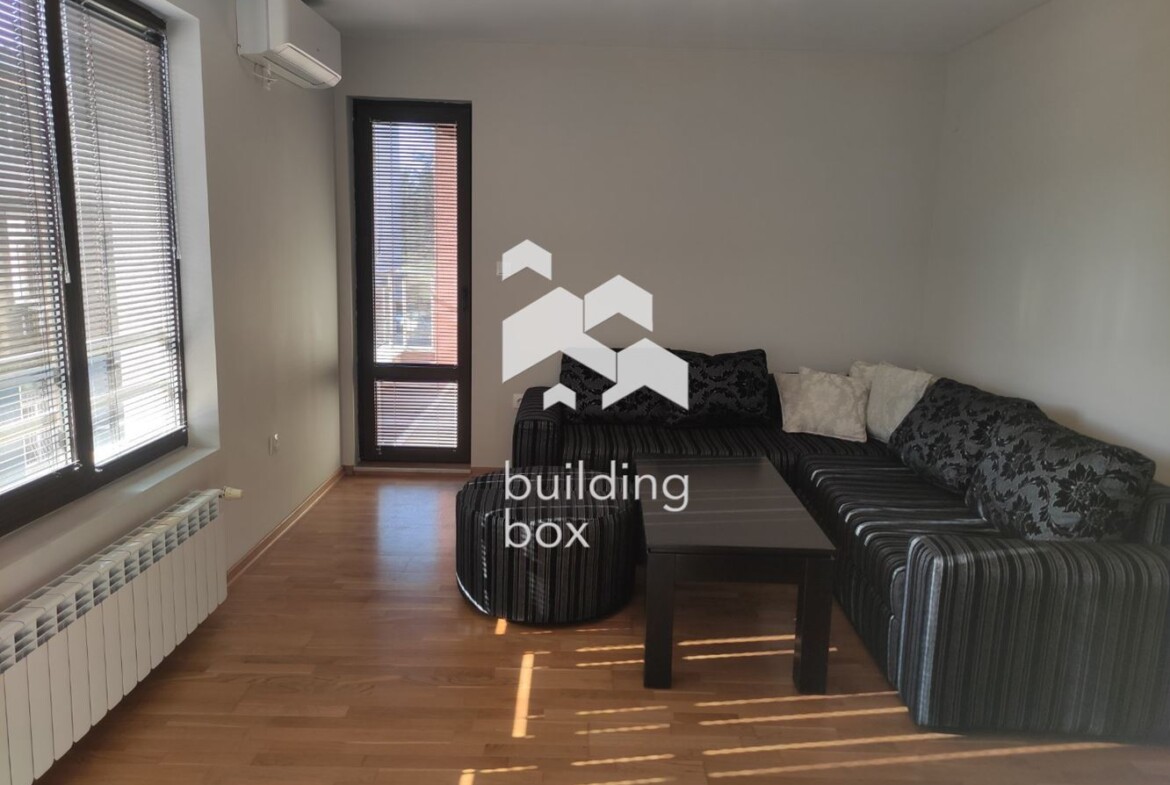 Четиристаен апартамент на изключително атрактивна локация - 0