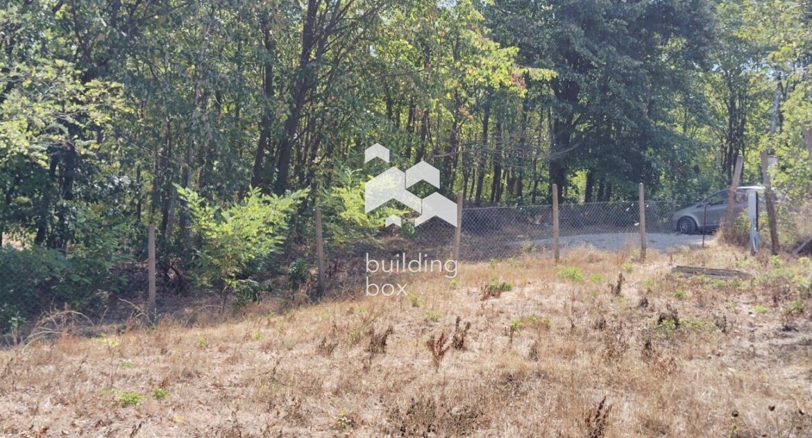 Продавам парцел в кв. Аспарухово, обл. Варна - 0