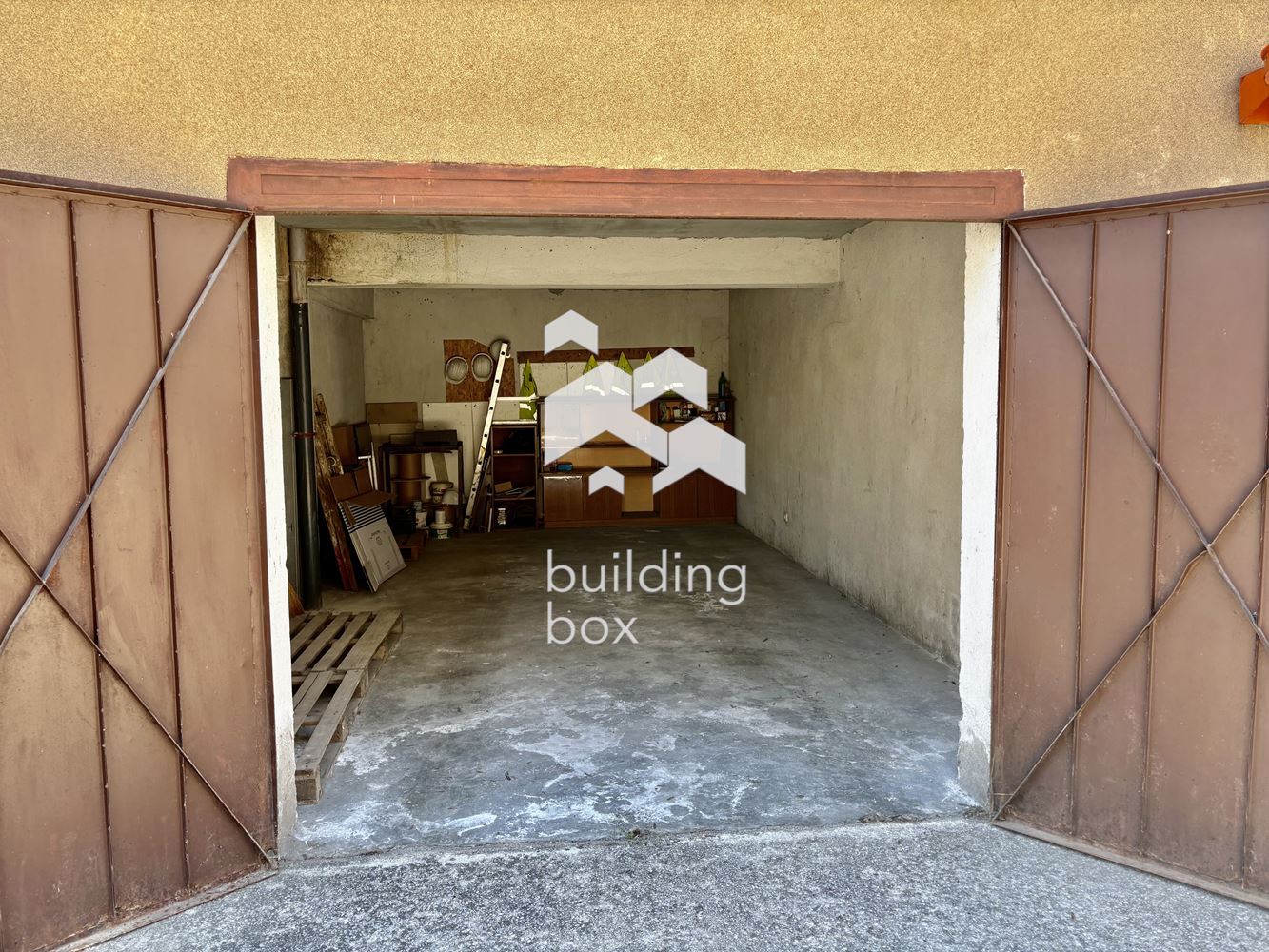 Двустаен апартамент в кв. Редута - 0