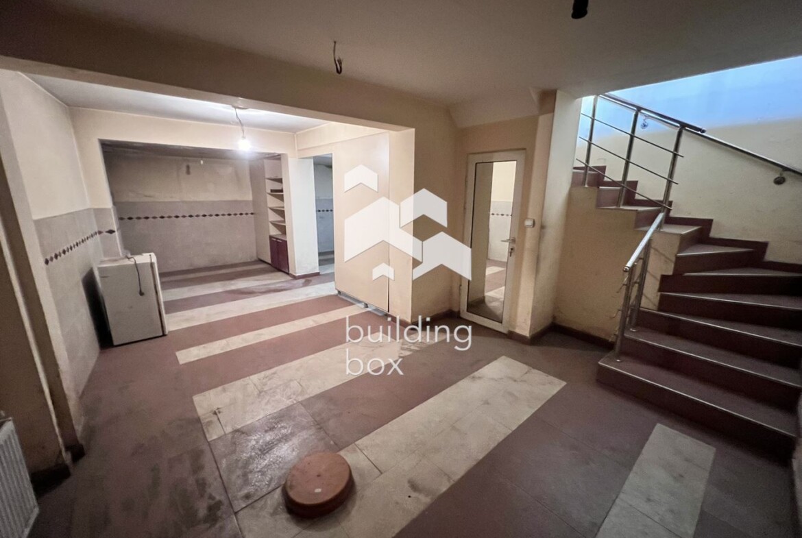 Търговско помещение на две нива - 0