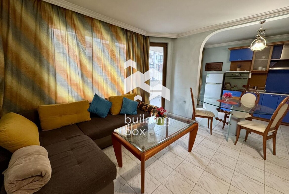 Двустаен апартамент точно до Парадайс мол - 0