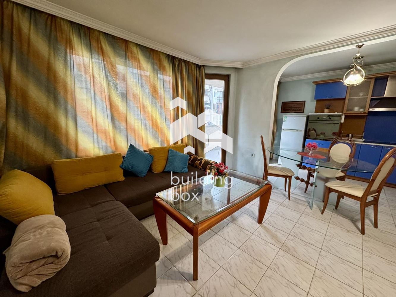 Двустаен апартамент точно до Парадайс мол