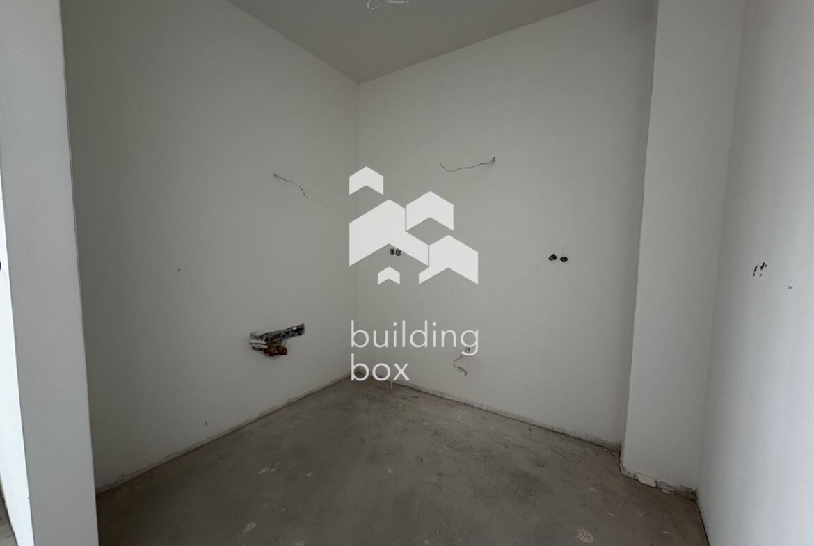 171м2 Тристаен апартамент в кв. Дружба 1 за 307 000 Е - 0