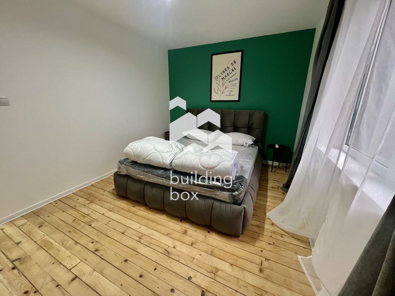 Тристаен апартамент в Център - 0