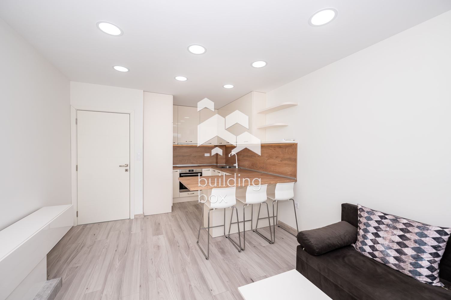 Двустаен апартамент в Азалия Парк. - 0