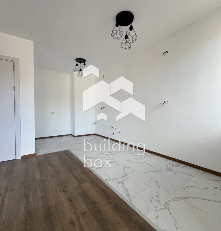 Просторен и светъл тристаен апартамент - гр. Сандански - 0