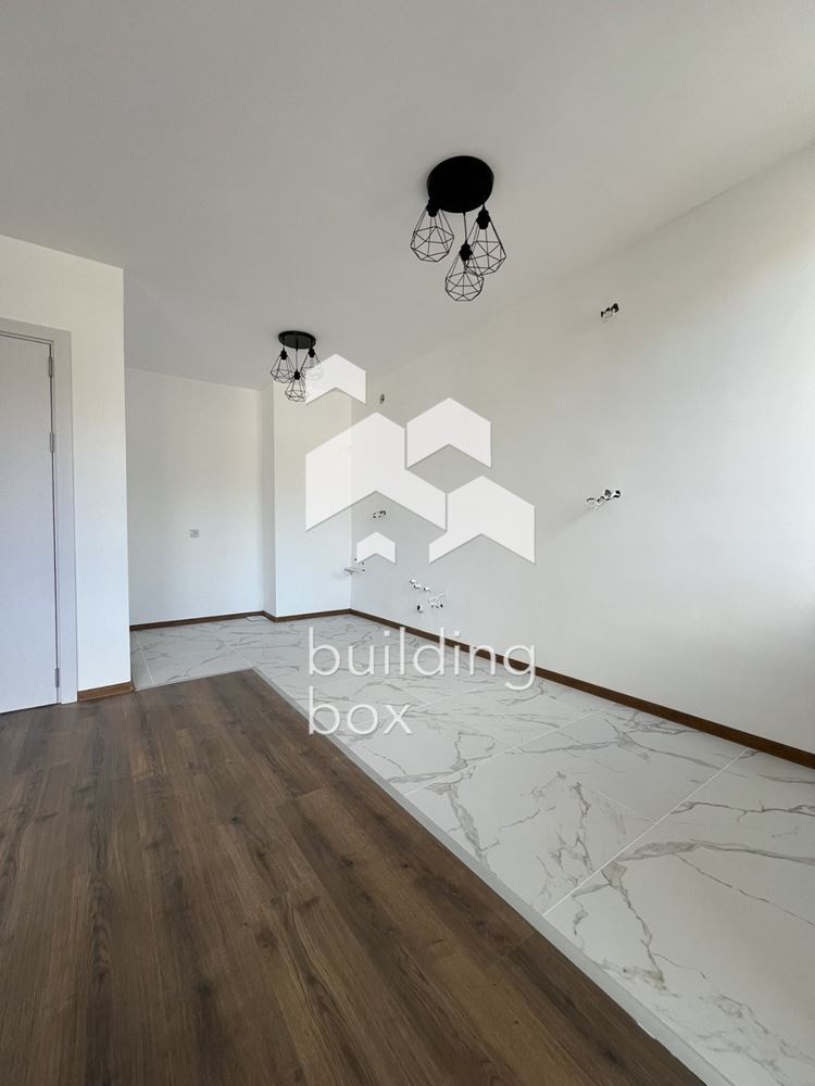 Просторен и светъл тристаен апартамент - гр. Сандански - 0