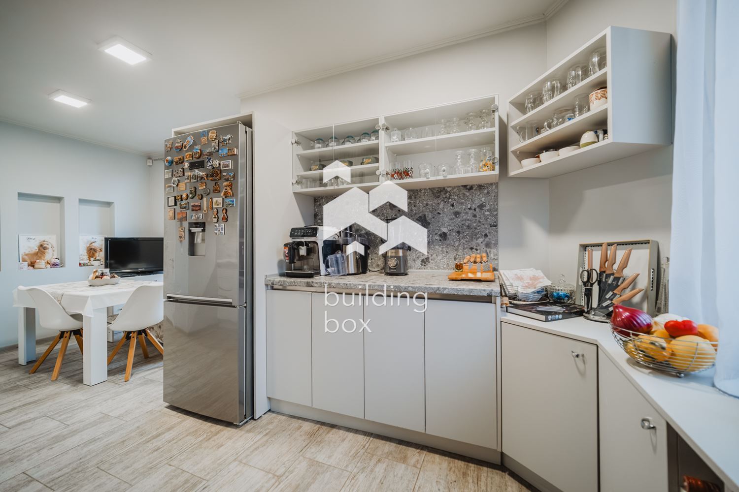 Къща сред зеленина и уют - 0