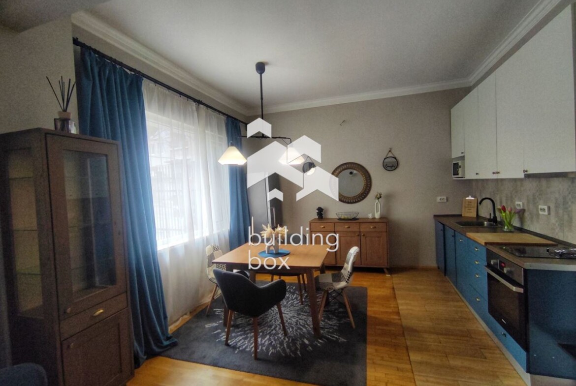 Тристаен апартамент в най-живописната част на кв.Лозенец - 0