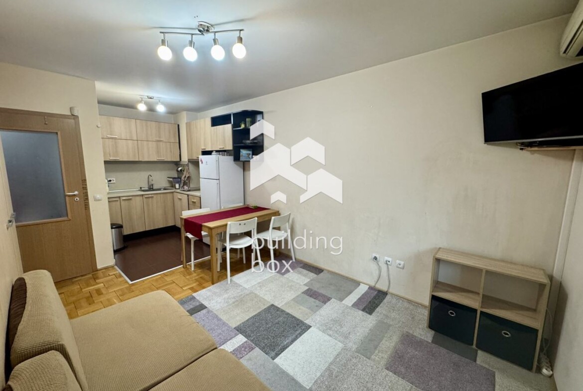 Двустаен апартамент в Банишора - 0