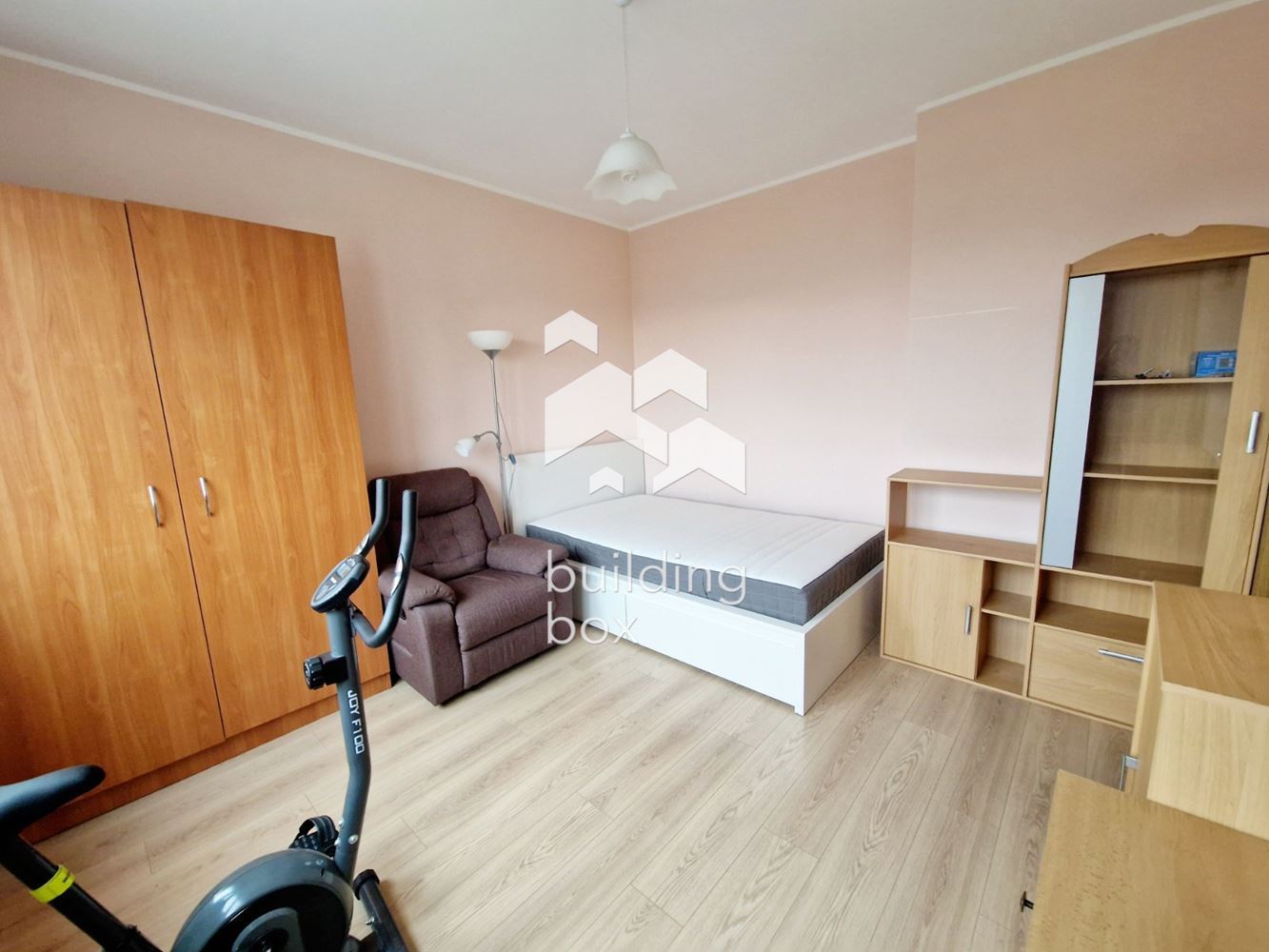 Просторен двустаен апартамент в Младост 1 - 0