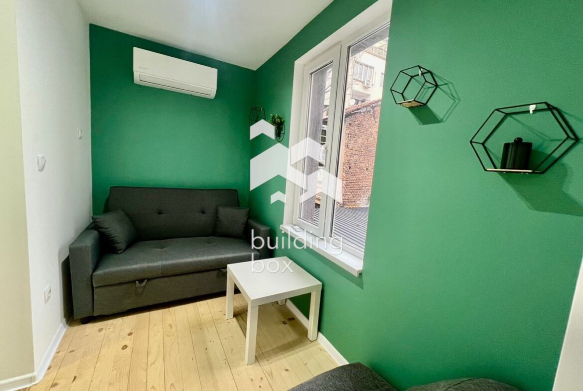 Тристаен апартамент в Център - 0