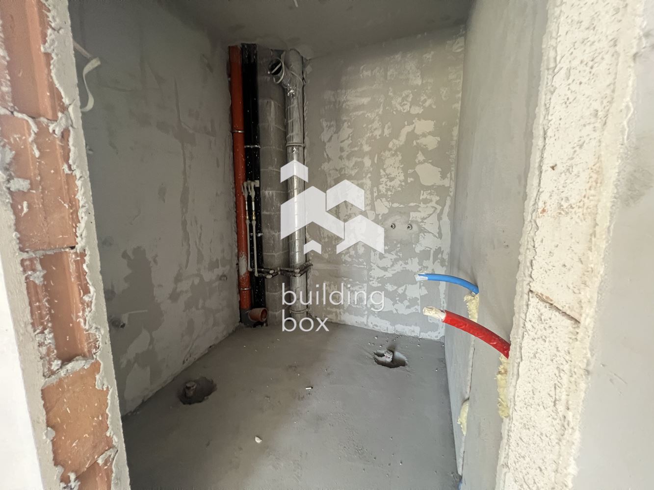 Тристаен апартамент в нова модерна сграда – Централна София - 0