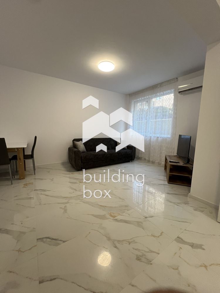 Двустаен апартамент под наем - 0