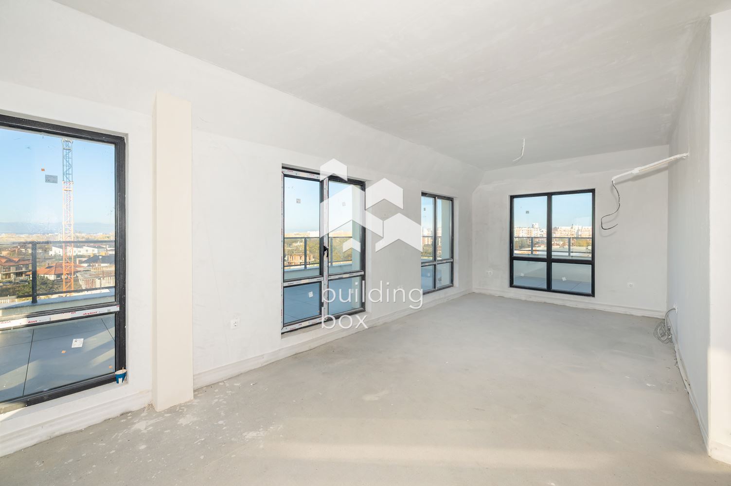 Четиристаен мансарден апартамент в кв. “Христо Смирненски”