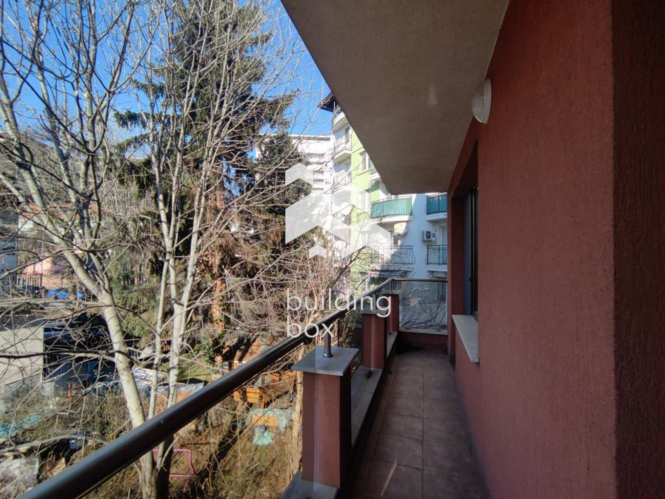 Четиристаен апартамент на изключително атрактивна локация - 0