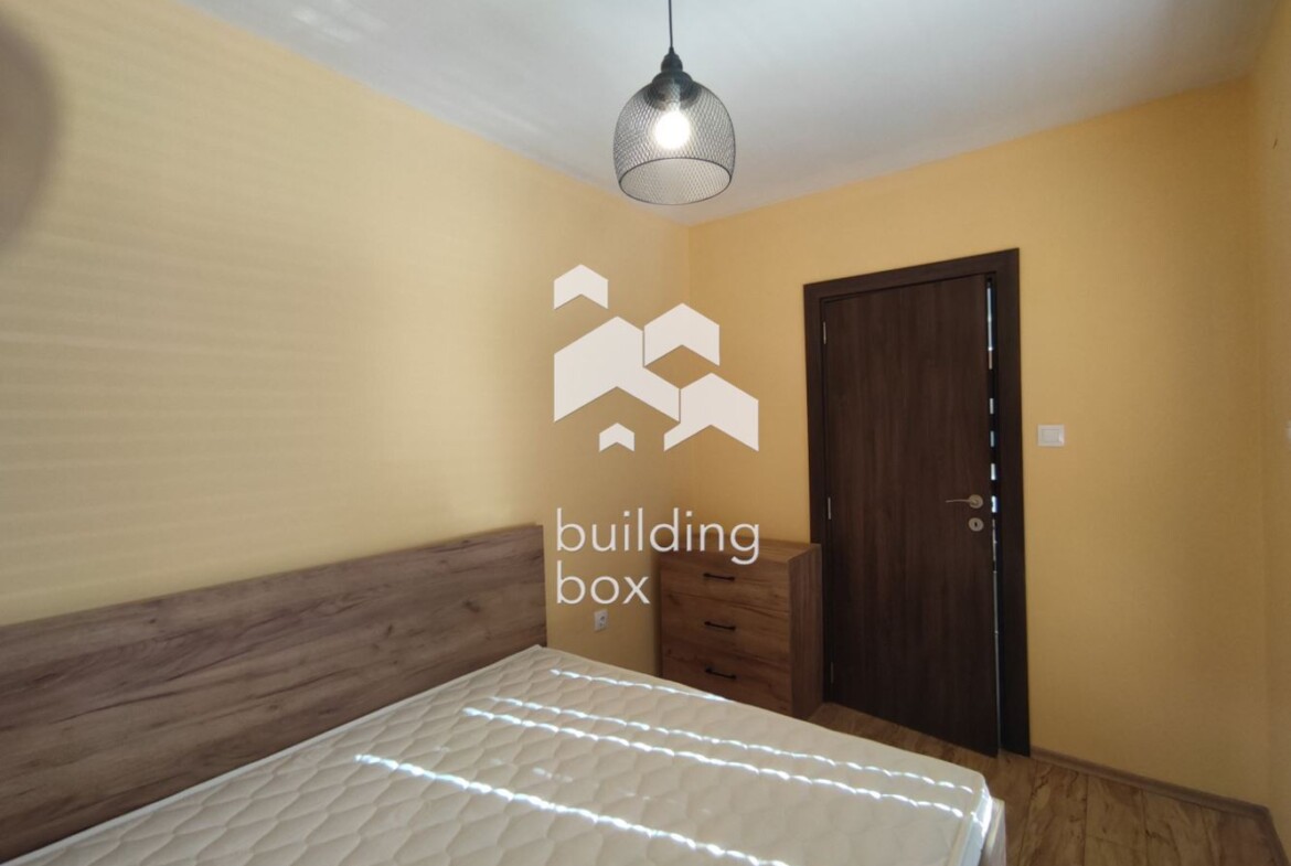 Двустаен апартамент на изключително атрактивна локация - 0