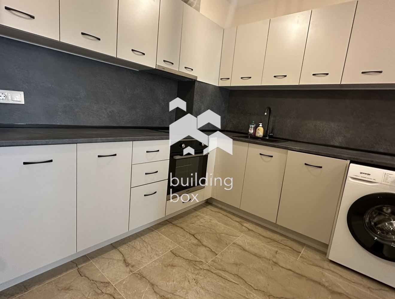 Чисто нов двустаен апартамент в Младост 4 - 0