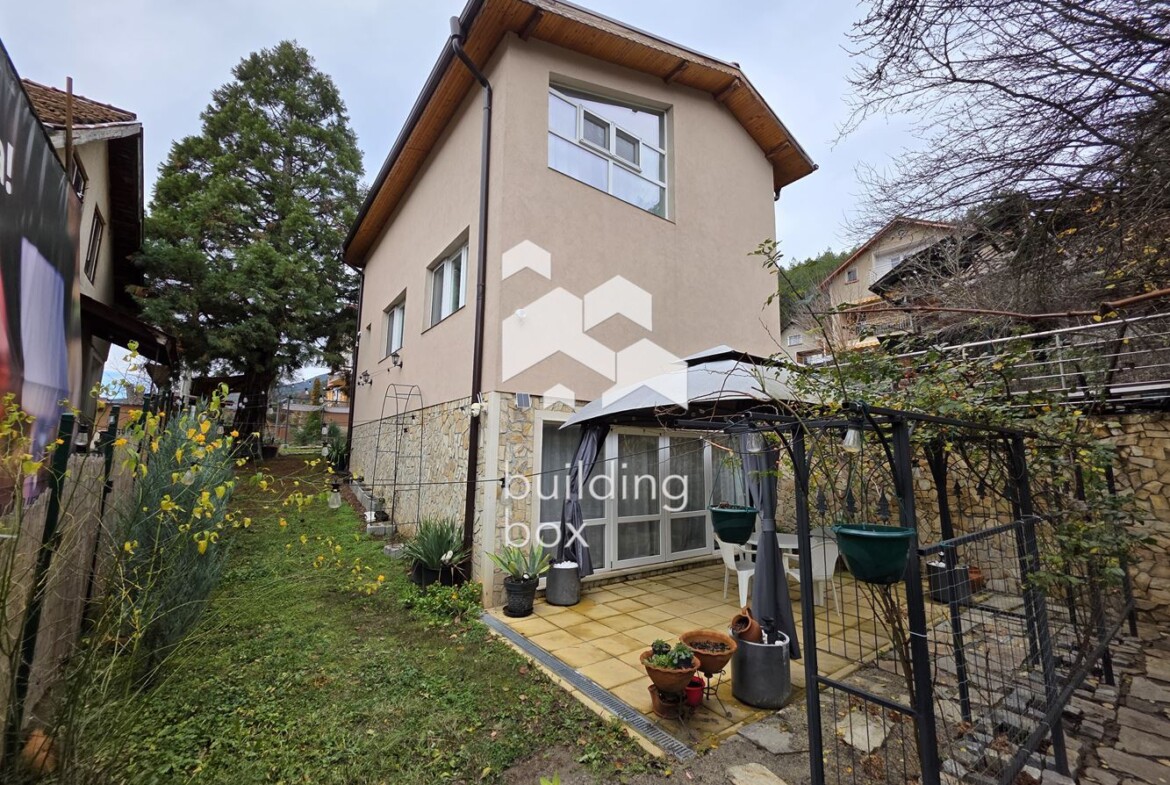 Твоят дом сред природата - уютна къща в с. Искрец - 0