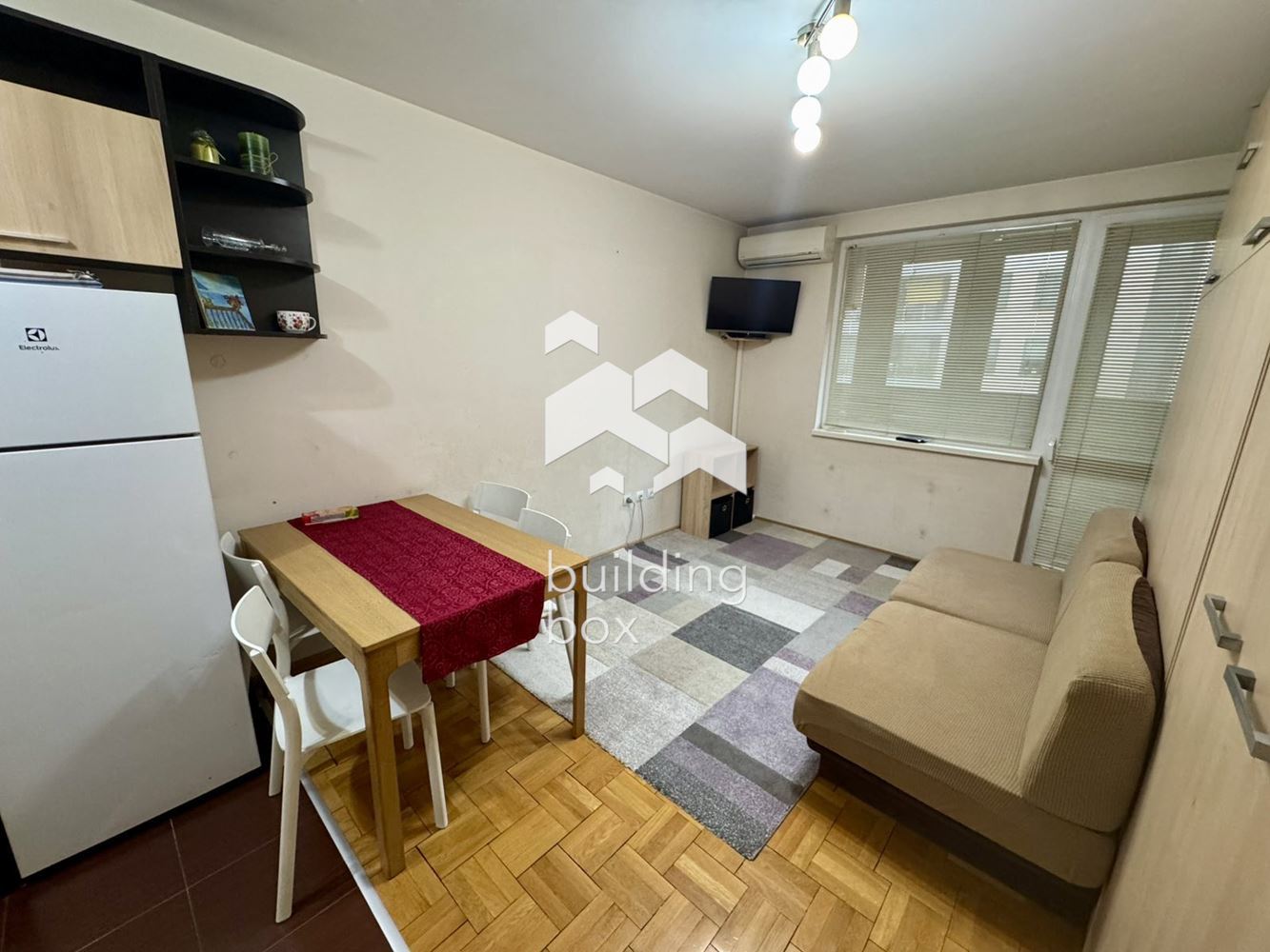 Двустаен апартамент в Банишора - 0