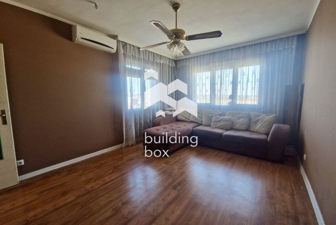 Двустаен с отделна кухня в Обеля 2 - 0