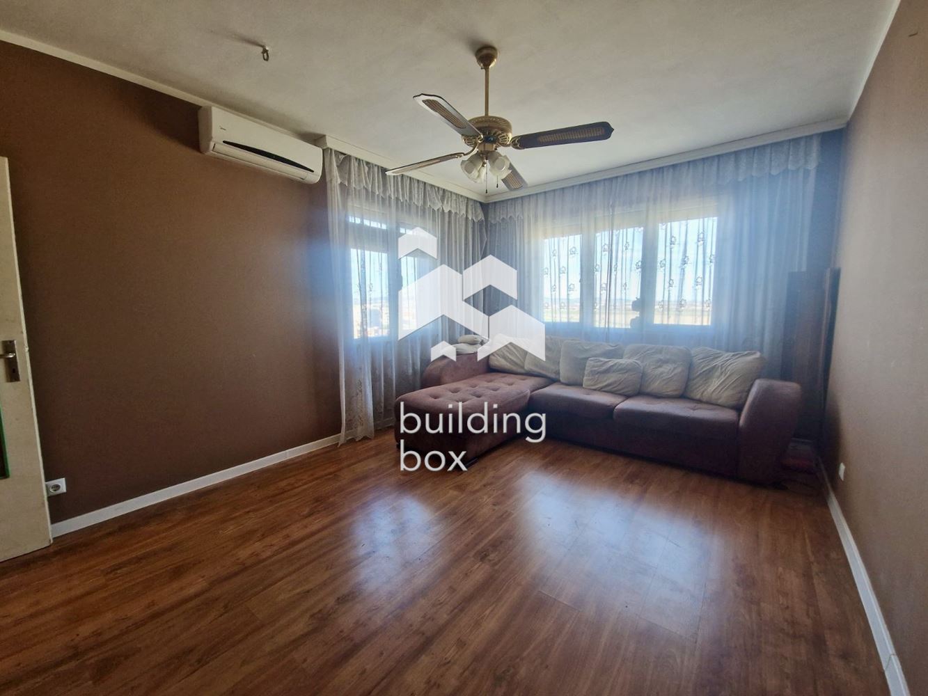 Двустаен с отделна кухня в Обеля 2 - 0