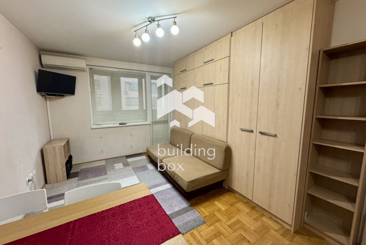 Двустаен апартамент в Банишора - 0