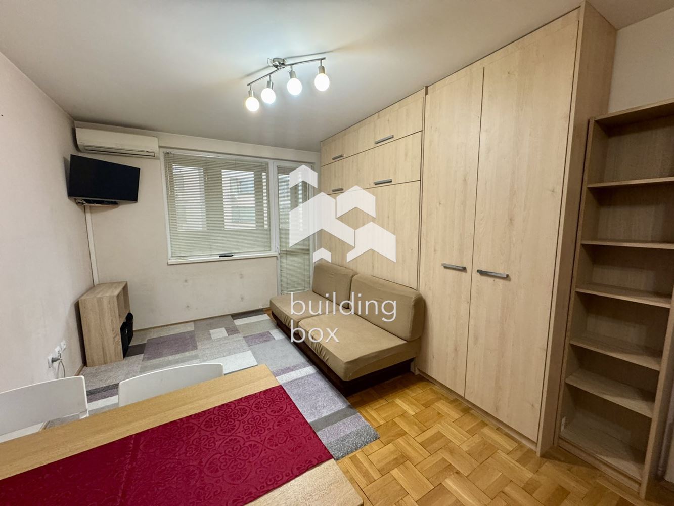 Двустаен апартамент в Банишора - 0