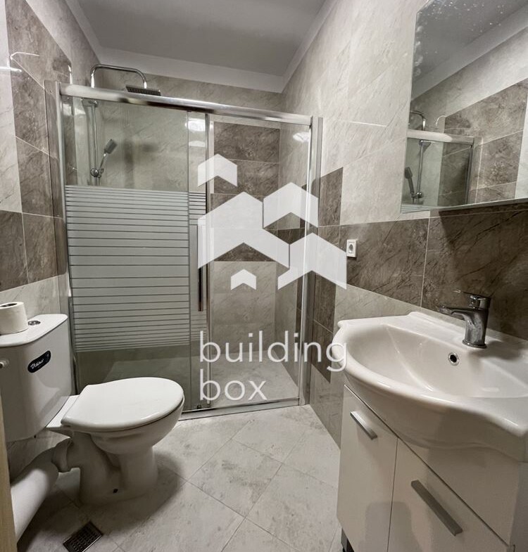 Дава под наем четиристаен апартамент - 0