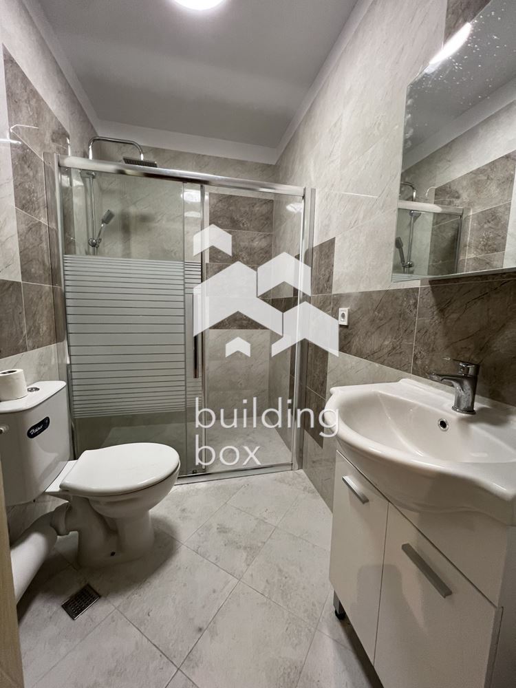 Дава под наем четиристаен апартамент - 0