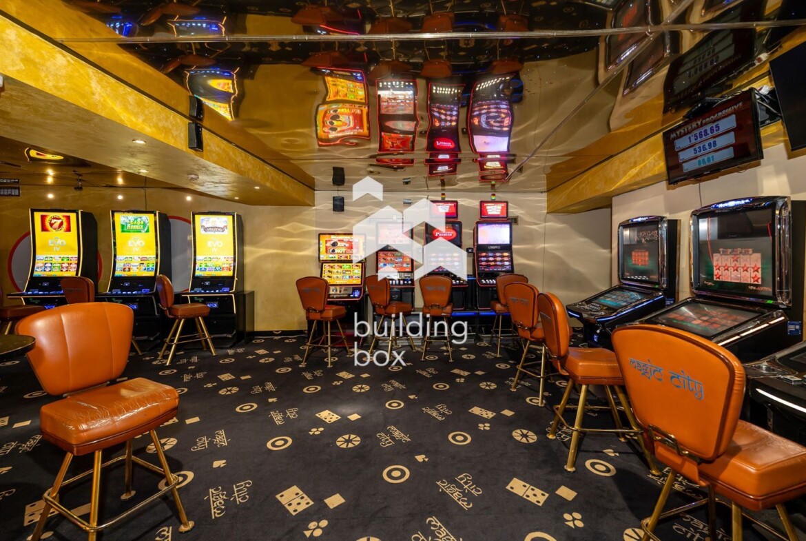 Търговско помещение/Магазин на главен булевард - Град Пловдив - 0