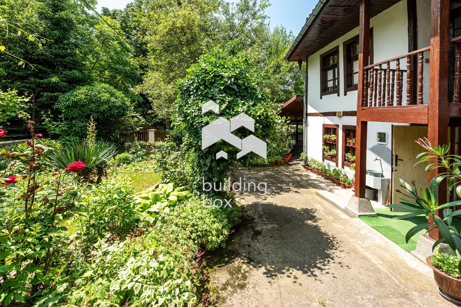 Двуетажна къща – гр. Калофер