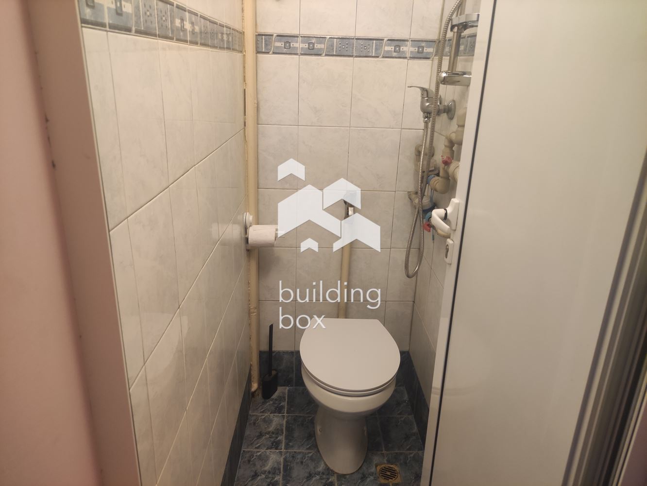 Двустаен апартамент до НДК - 0