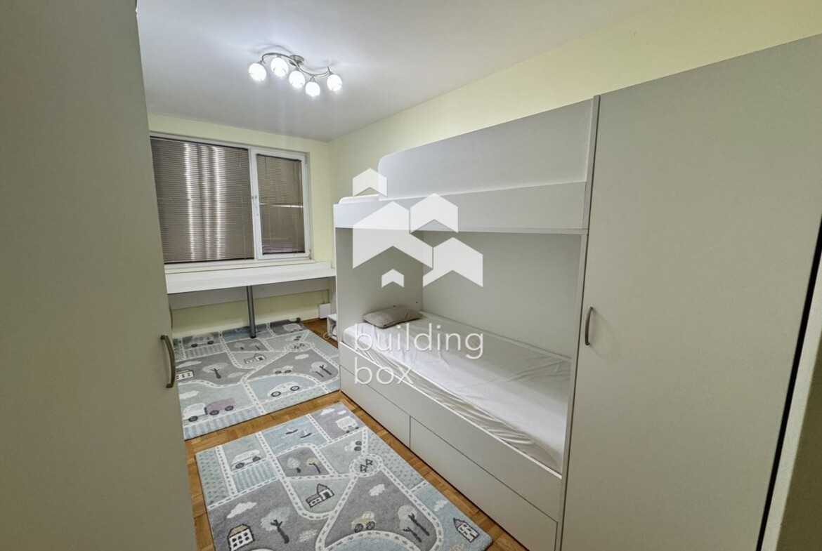 Двустаен апартамент в Банишора - 0