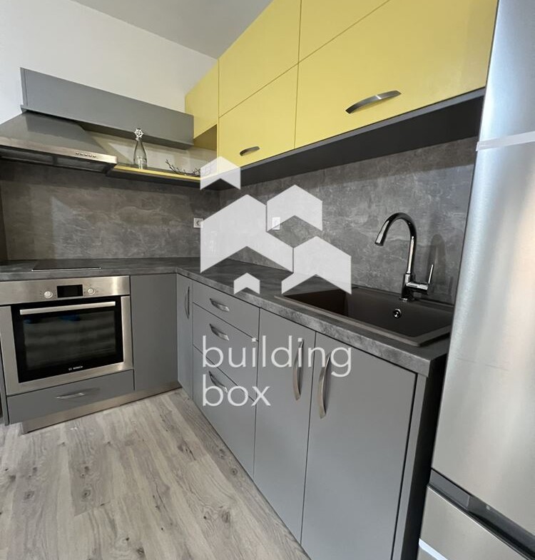 Дава под наем четиристаен апартамент - 0