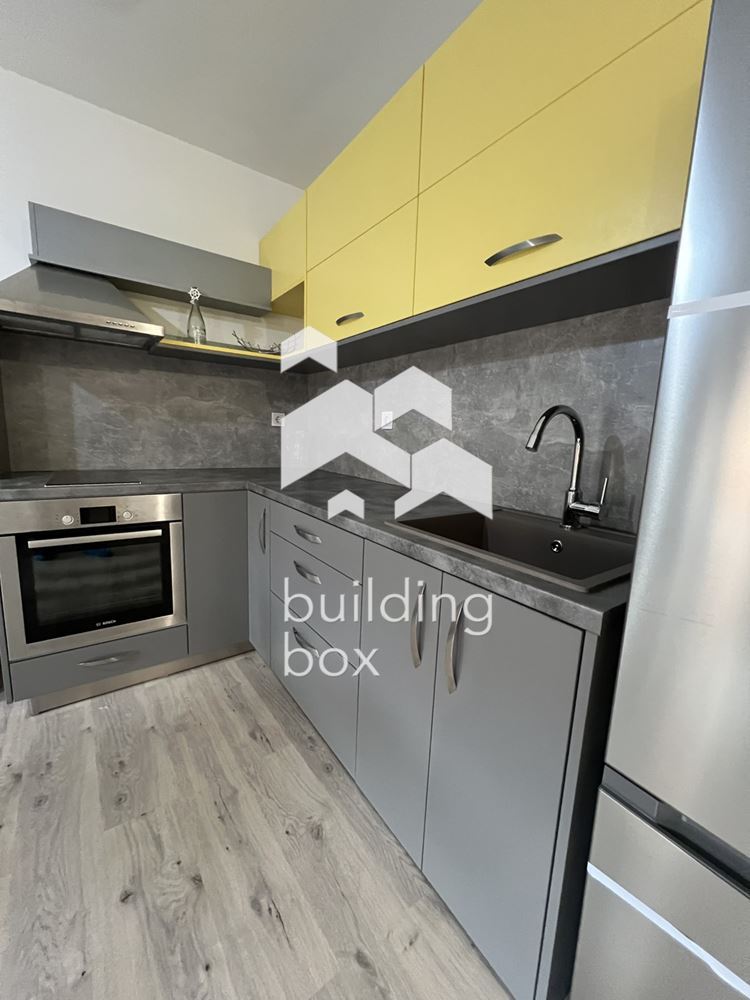 Дава под наем четиристаен апартамент - 0