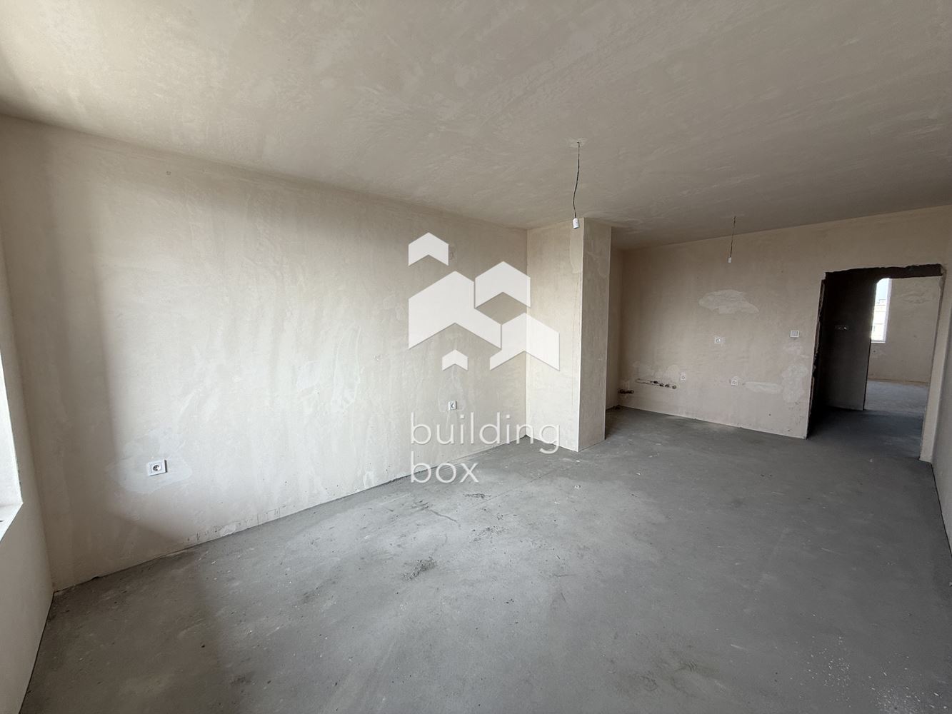 Обзаведен Тристаен апартамент – кв. “Тракия”