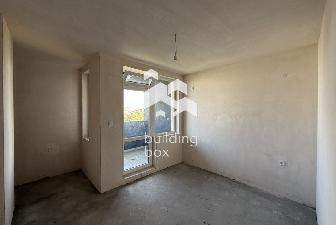 Обзаведен Тристаен апартамент - кв. "Тракия" - 0